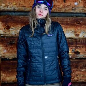 SzS Patagonia Hooded Nano Puff Jacket in Navy